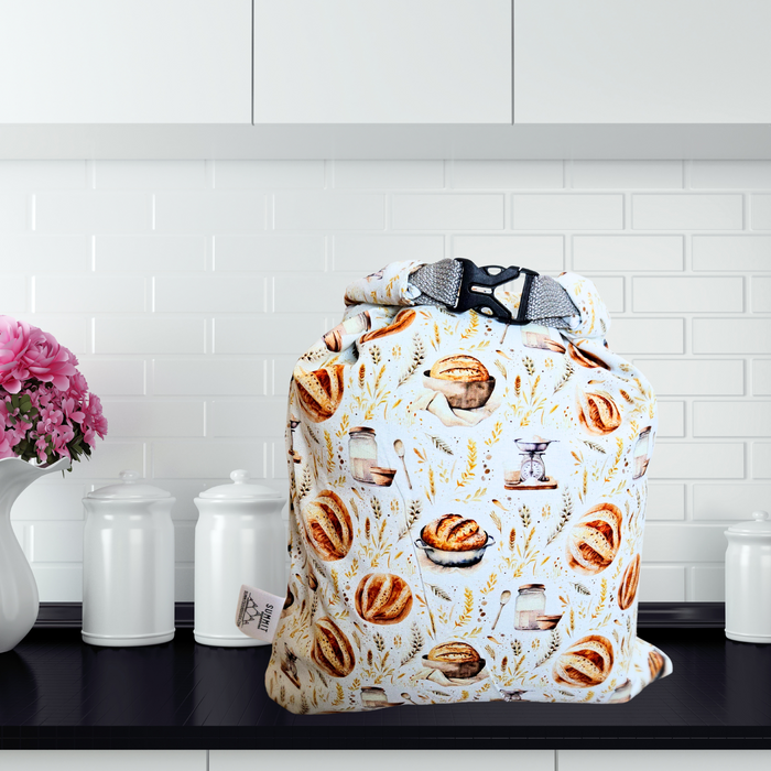 Reusable bread bag featuring sourdough bread print—perfect for artisan loaves and sustainable storage, made in Canada. Shipping to USA.